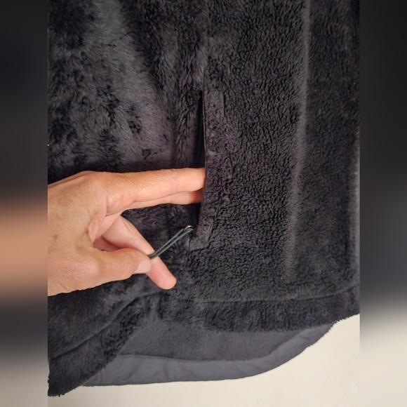 THE NORTH FACE Osito Jacket Full Zip Front Zip-up Pockets, Black- Small LIKE NEW - Picture 7 of 14